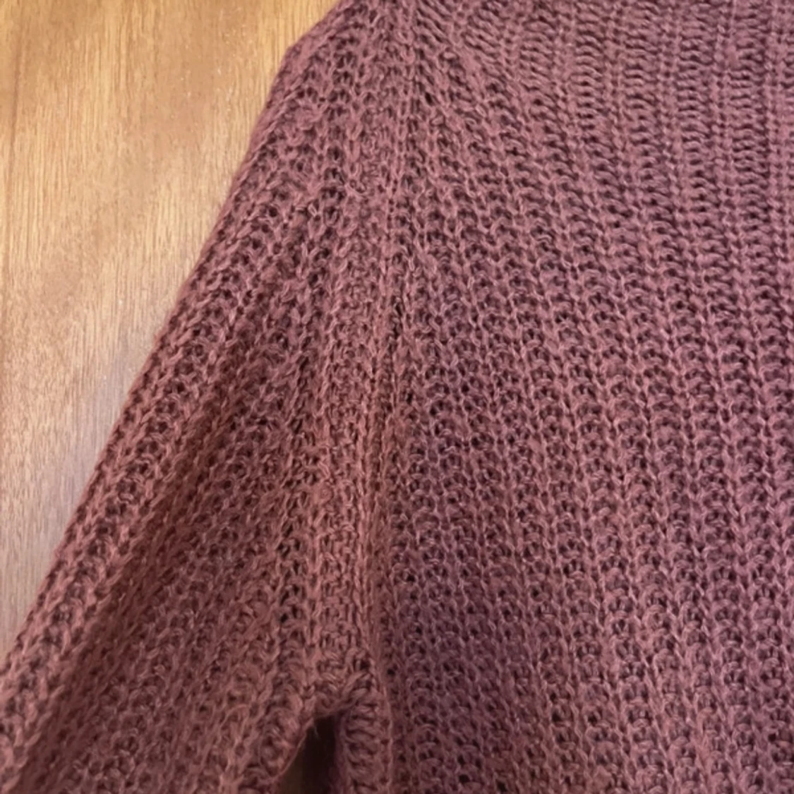 Brun stickad tröja från Lindex - 90