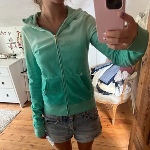 Ombré juicy zip - Jätte unik turkos juicy zip med paljetter bak 