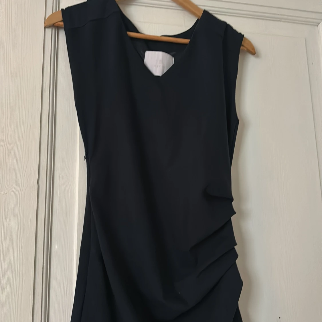 Mörkblå ärmlös klänning - 91