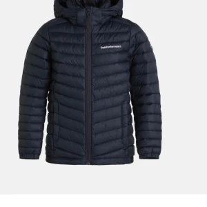 Peak performance  - Säljer min peak performance jacka som jag köpte för något år sedan❤️ nypris ca 2000! Mitt pris 400