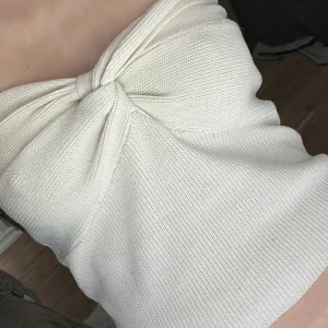 söt topp - super söt topp, perfekt till sommaren! I storlek xs. Köpt på plick! 