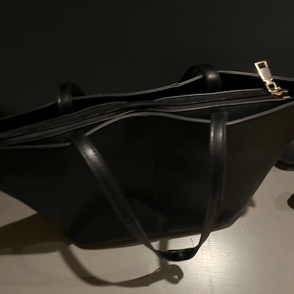 Stor svart väska  - 90