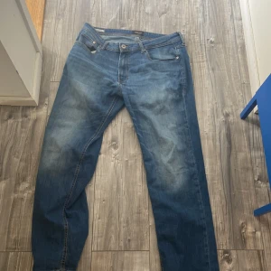 Jack and Jones jeans - Säljer då dom är för små, är inprincipt helt nya. 