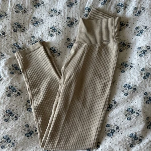 Aim’n träningstights  - Nyskick endast testade, nypris 599