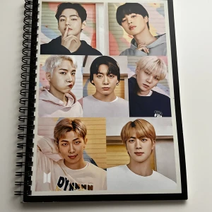 BTS notebook - Oanvänd! BTS merch. Har ett litet rivmärken på baksidan längst up, annars i bra skick!
