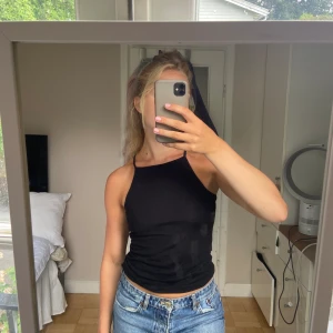 Linne - Perfekt sommarlinne med smala band. Storlek S från Noisy Way