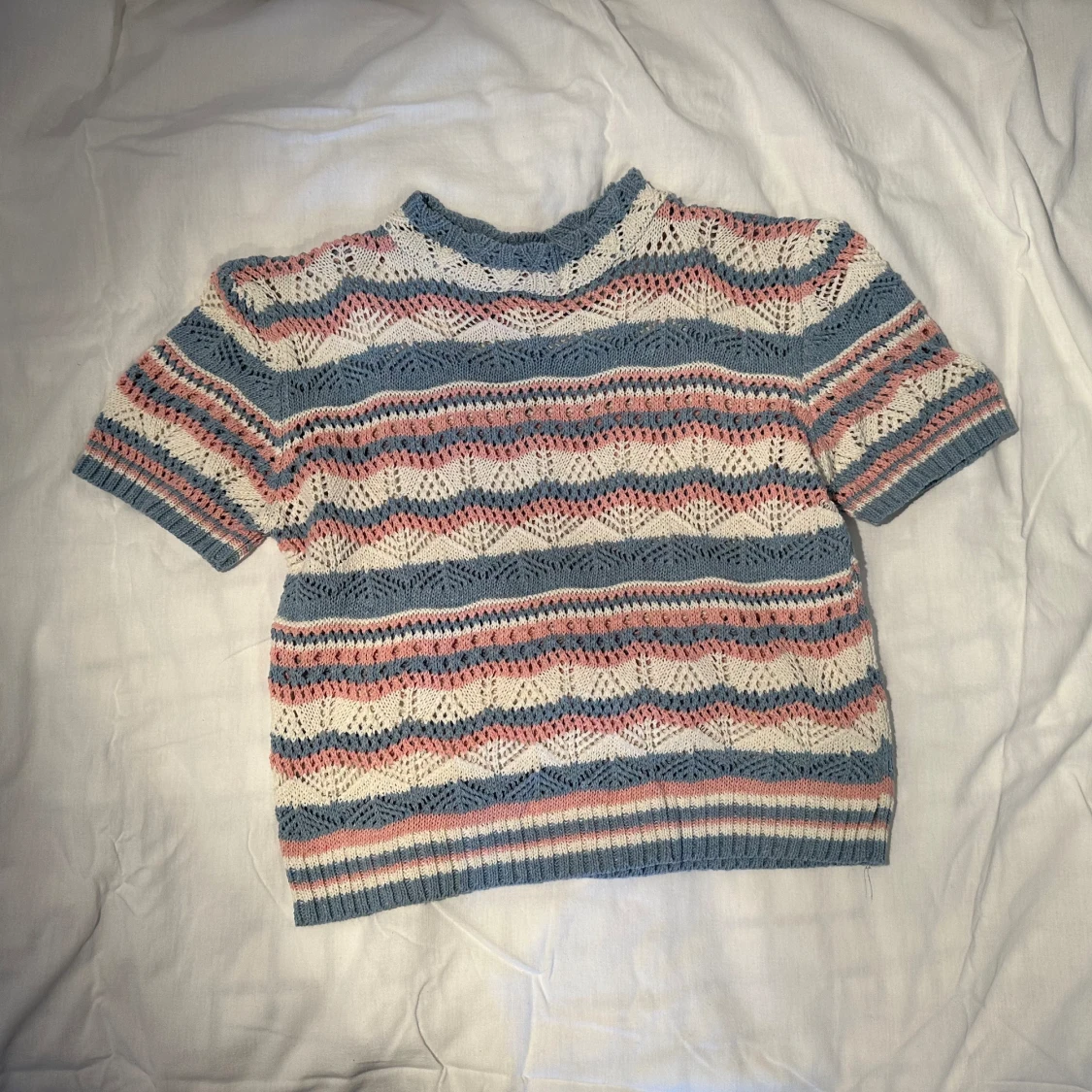 Randig stickad tröja