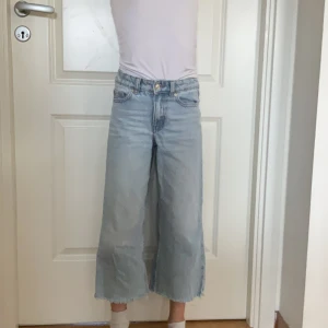 Ljusblåa baggy jeans - Jeans blå bra skick 