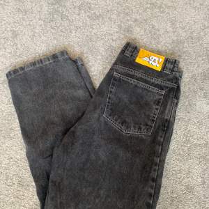 Jeans från Polar i nyskick, väldigt lite använda. Modell 93, storlek 32/32. Hör av er vid frågor!