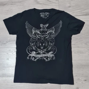 Jack & Jones tröja - Snygg tröja🔥 Inte sliten och inga hål👍 Skriv för mer info🙏‼️PRIS KAN DISKUTERAS‼️