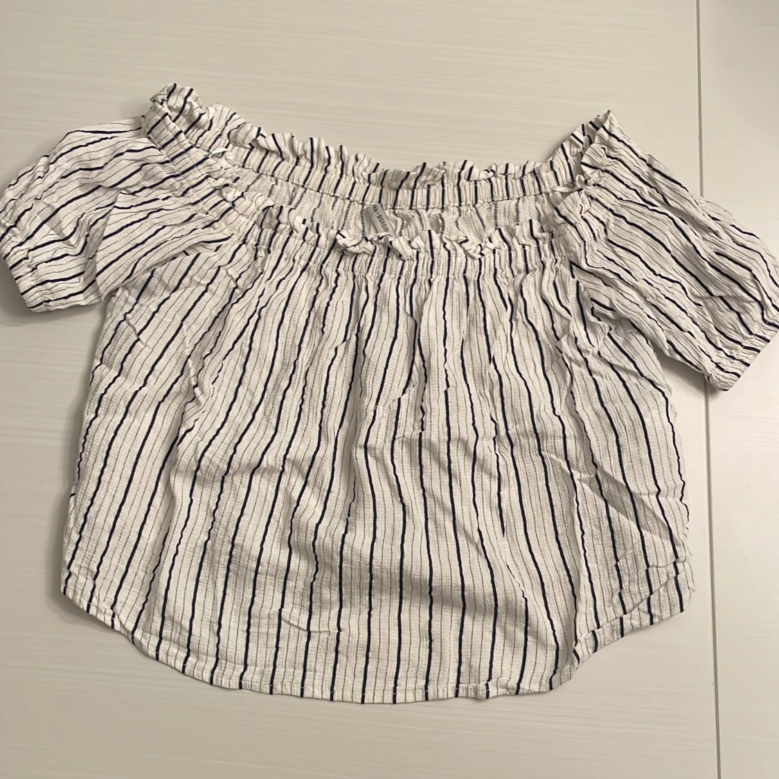 Off shoulder topp - 90