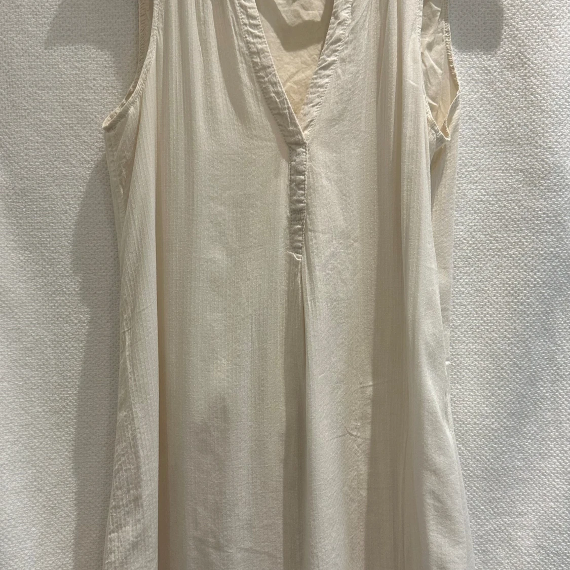 Ljus sommarklänning