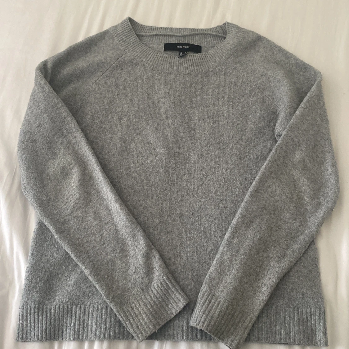 Grå Stickad tröja, Vera Moda