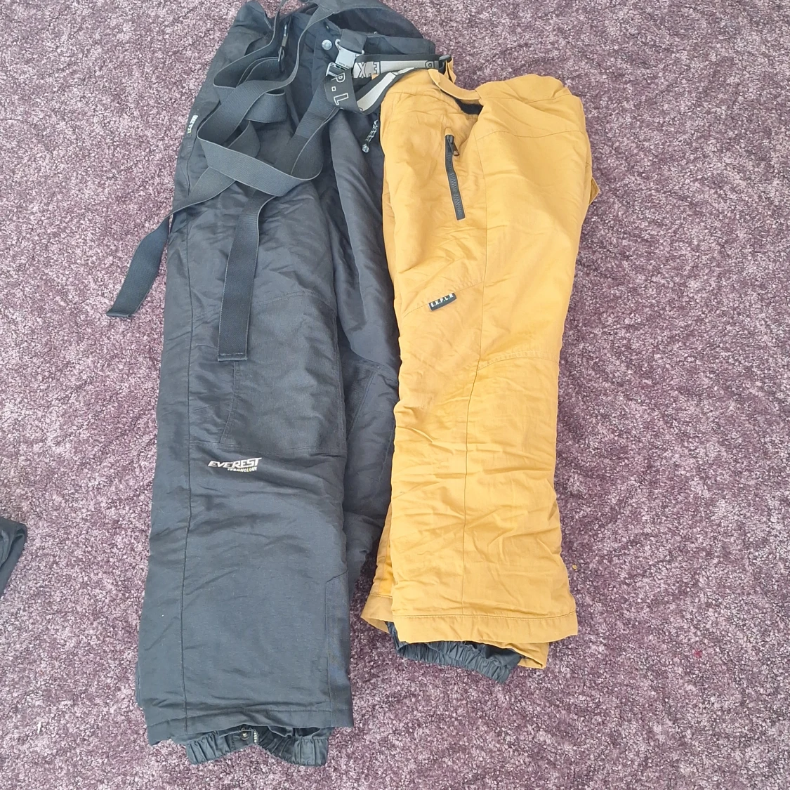 Everest överdragbyxa och brun överdragbyxa