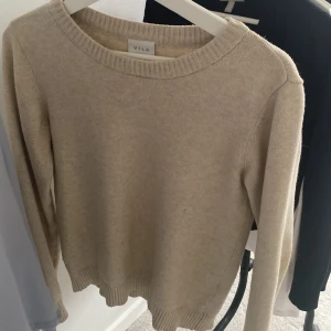 Stickad tröja  - Fin stickad tröja från vila