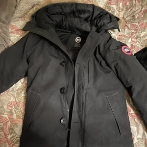 Canada Goose cheateu parka - Storlek M, bra skick inga hål osv