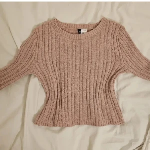 Söt tröja  - Säljer denna tröja då den inte används, skriv för fler bilder 😊