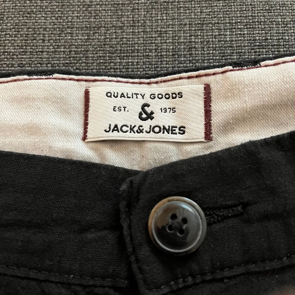 Jag säljer ett par shorts ifrån Jack and Jones jätte sköna bra passform och i nyskick. Shorts.