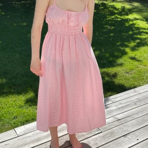 Zara klänning - Storlek S aldrig använd