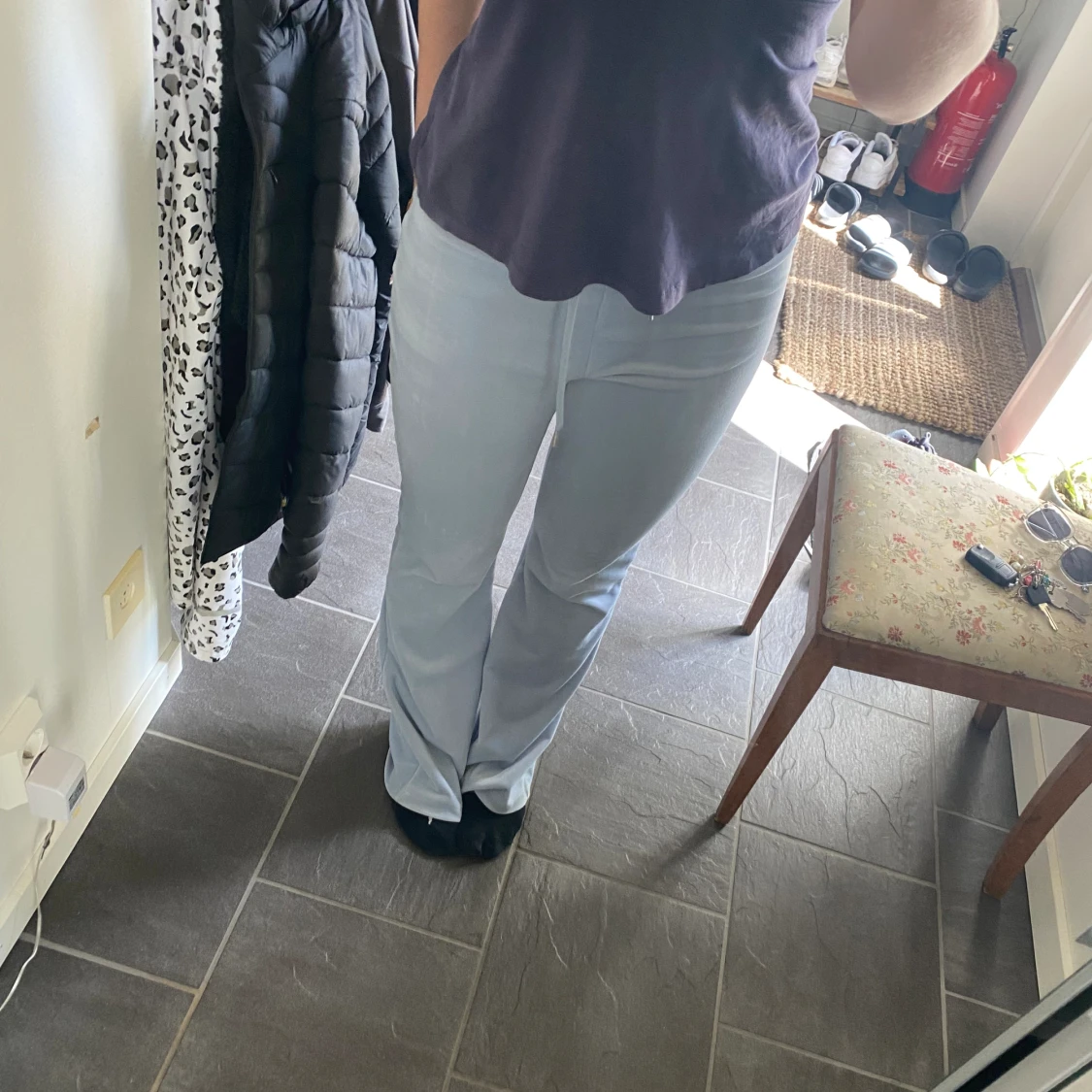 Jätte sköna blåa mjukisbyxor från Gina Tricot