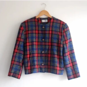 80-talsjacka - Retro jacka/kavaj från 80-talet. Dansk design, ullblandning. Mycket bra skick. 