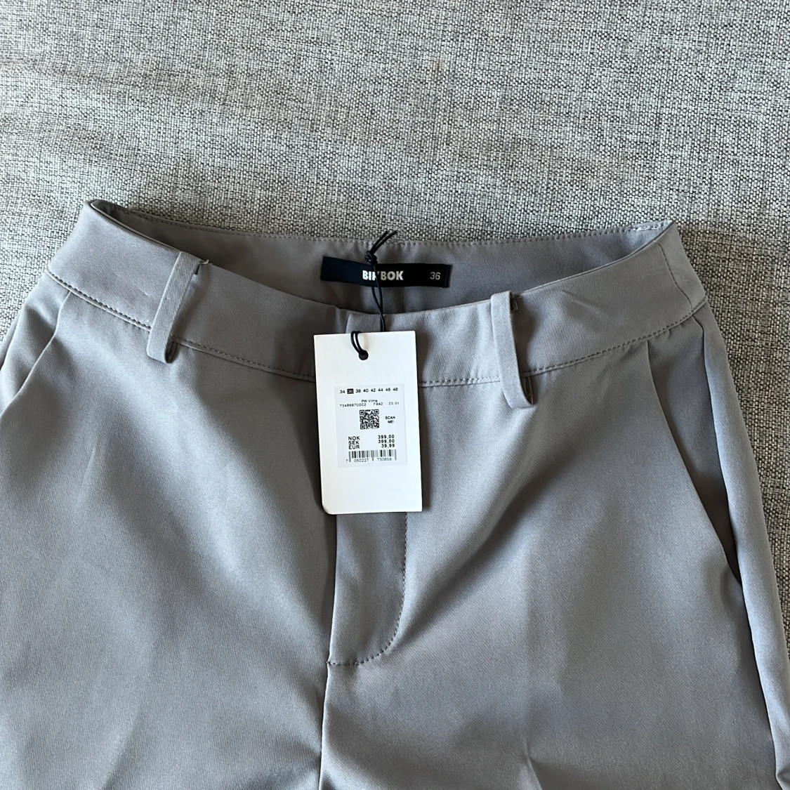 Grå kostymbyxor - 91