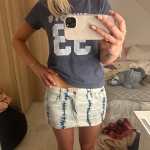 Jeanskjol  - Säljer denna tiedye kjol