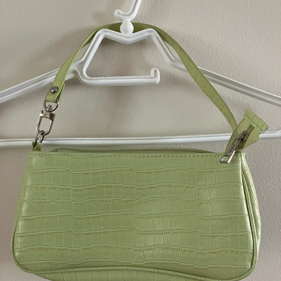 Grön liten väska 
