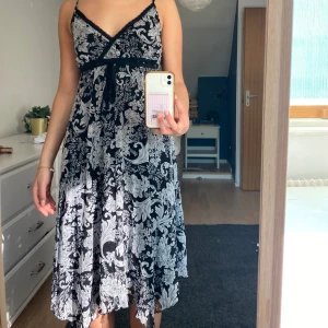 Klänning - Sommarklänning i meshaktigt material💓