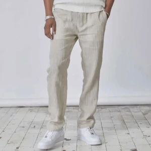 Skagen linnebyxor - Dessa är helt nya, har endast testat dom. Säljer eftersom jag köpte fel storlek.