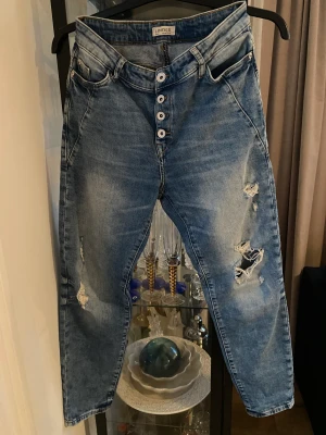 Jeans - Jeans från lindex, strl 36, modell Maja Välanvända, men har mer att ge! 