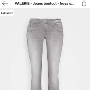 Valerie jeans från LTB i storlek 25x32. Köpta för 8 månader sedan på Zalando och använda någon enstaka gång, som nyskick. Köpta för 950 kr, säljer för 800 eller till högst budande 💕