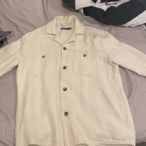 Overshirt - Snygga och bekväm overshirt från dressmann i nyskick Perfekt till vår/sommar/höst