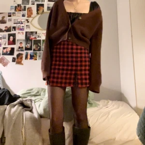 Kjol  - En fin rutig kjol i storlek xs  