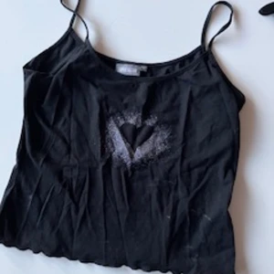 Fin topp - Jätte fin och skönt Linne. Fint skick.