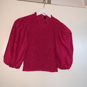 Blus - Jättefin blus från H&M, nyskick 