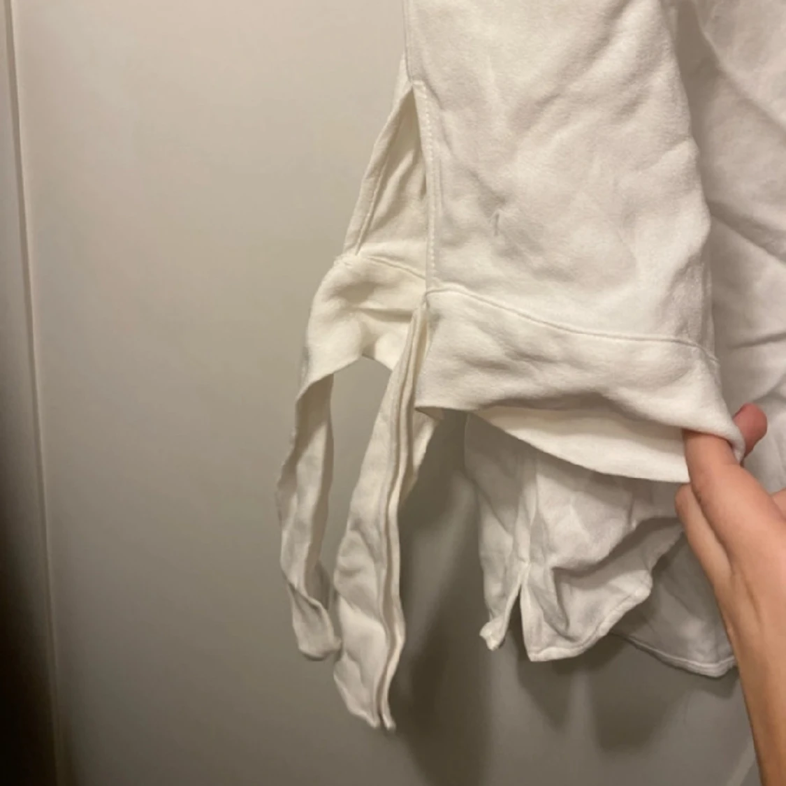 blus med knyte i ärmarna - 90