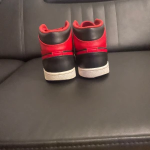 Jordan 1 mids black x red - They are a little unsed but I was them every time I see it’s getting dirty but it’s in a good condition and clean  
