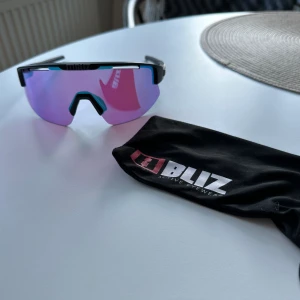 Bliz glasögon - Fina Bliz glasögon sparsamt använda. 