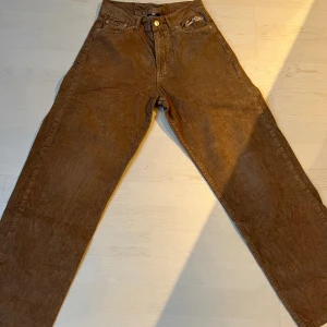 SWEET SKTBS - Ej använda jeans då dom ej funka i storlek, sick 10/10 köpt för ungefär 1500kr