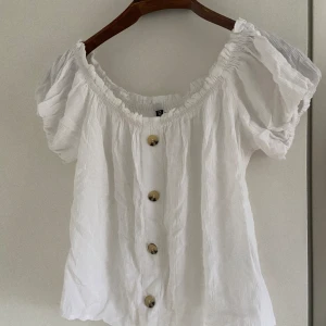 Topp - Stl 36. Använd ngn enstaka gång🩷