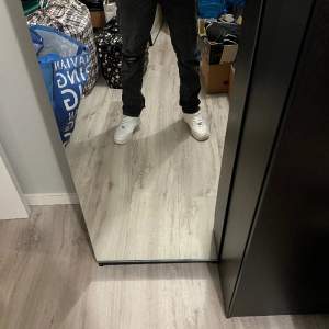 Skit feta jeans från hollister, storlek W30 L32, inga skador eller fläcker nästan helt som nya