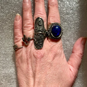 Fyra ringar  - Fyra silverfärgade ringar Fr Shein, bara provade, inget att anmärka på, Stl ca 16,5-17. 