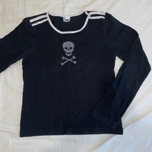 Dödskalle sport tröja - Jättesöt och skön tröja!