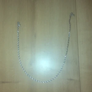 Kedja att ha vart som helst och med vad som helst  - Äkta silver kedja 925