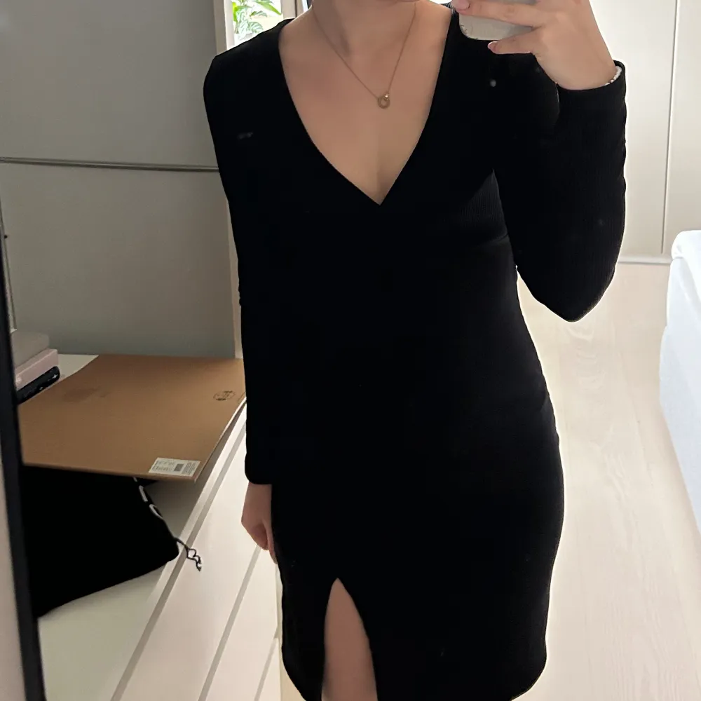 Jättefin svart klänning i bra skick. Klänningar.