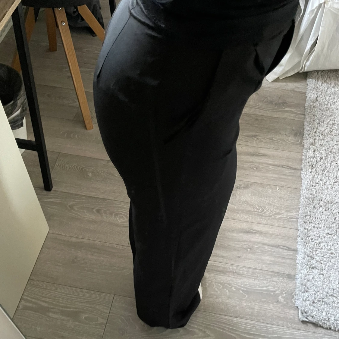 Svarta kostymbyxor  - 91