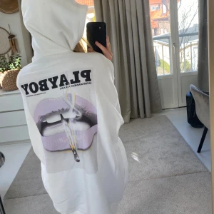 Oversized Playboy hoodie - Supermysig oversized Playboy hoodie 🌸 