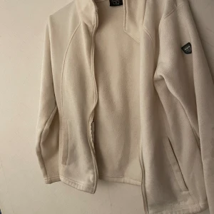 Tröja vit  - Använt skick 