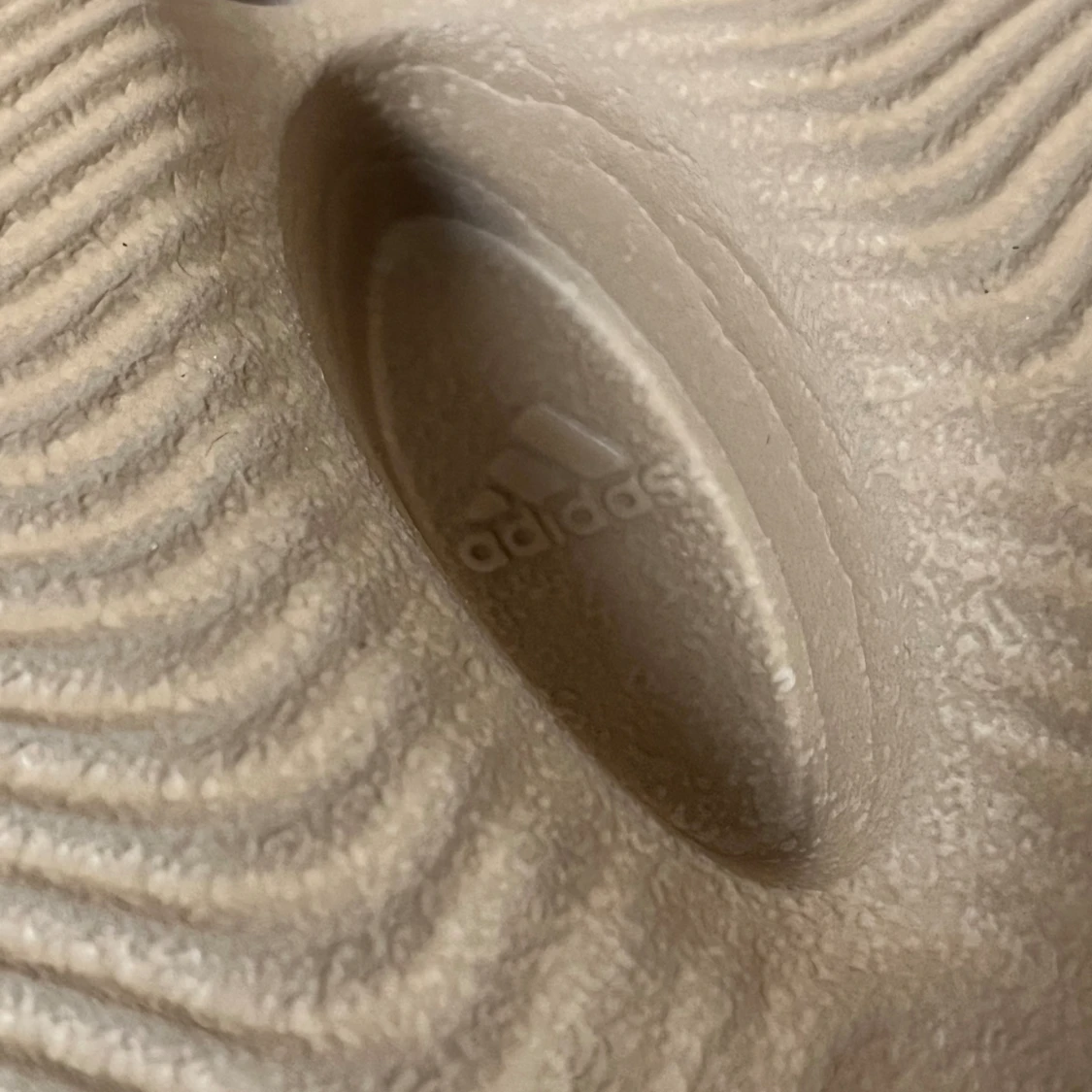 Yeezy Foam RNNR ’Clay Tapue’  - 91